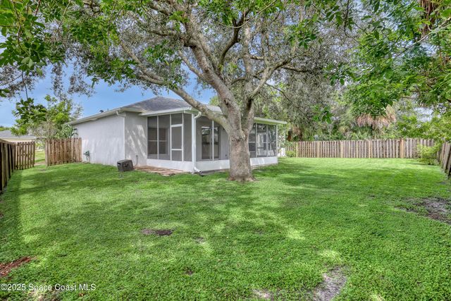 550 Sauders Road SE, Palm Bay, FL 32909