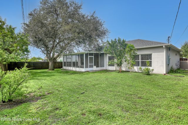 550 Sauders Road SE, Palm Bay, FL 32909
