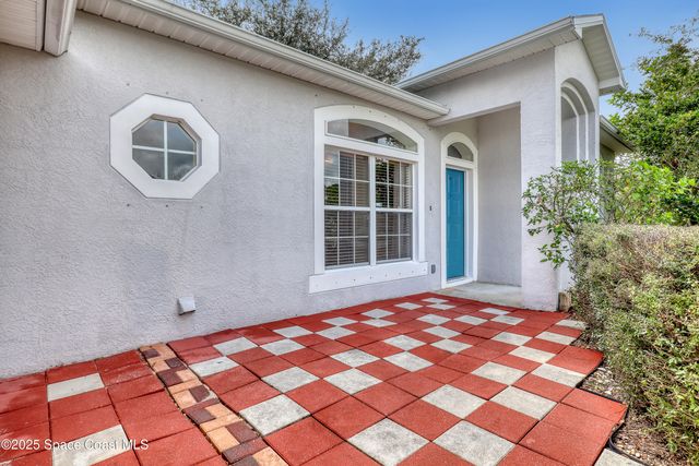 550 Sauders Road SE, Palm Bay, FL 32909