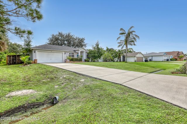 550 Sauders Road SE, Palm Bay, FL 32909