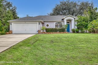 550 Sauders Road SE, Palm Bay, FL 32909