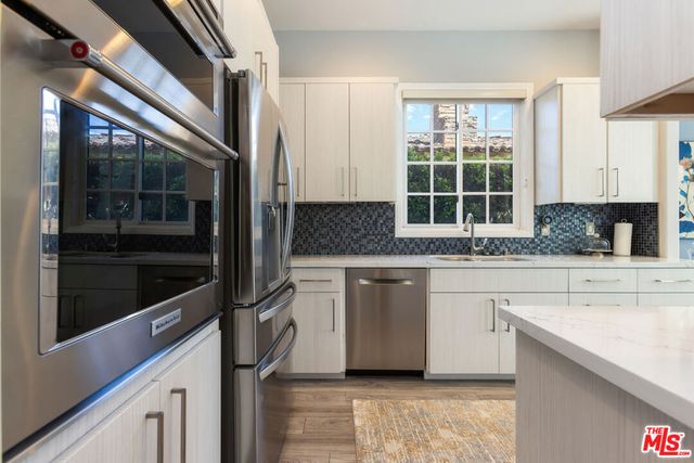 546 N Indian Canyon Drive, Palm Springs, CA 92262