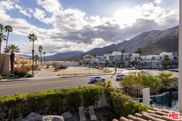 546 N Indian Canyon Drive, Palm Springs, CA 92262