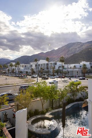 546 N Indian Canyon Drive, Palm Springs, CA 92262