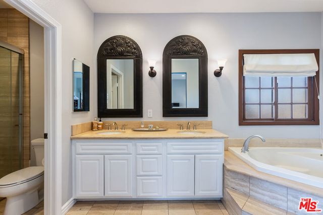 546 N Indian Canyon Drive, Palm Springs, CA 92262