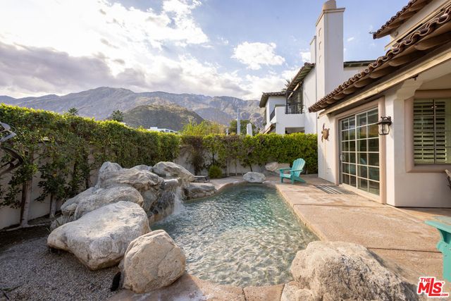 546 N Indian Canyon Drive, Palm Springs, CA 92262
