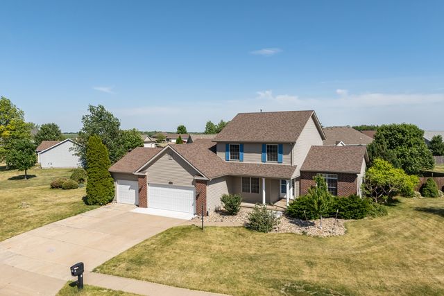 11 JACOB Drive, Eldridge, IA 52478