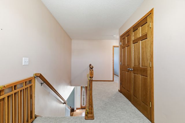 11 JACOB Drive, Eldridge, IA 52478