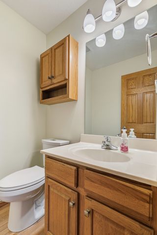 11 JACOB Drive, Eldridge, IA 52478