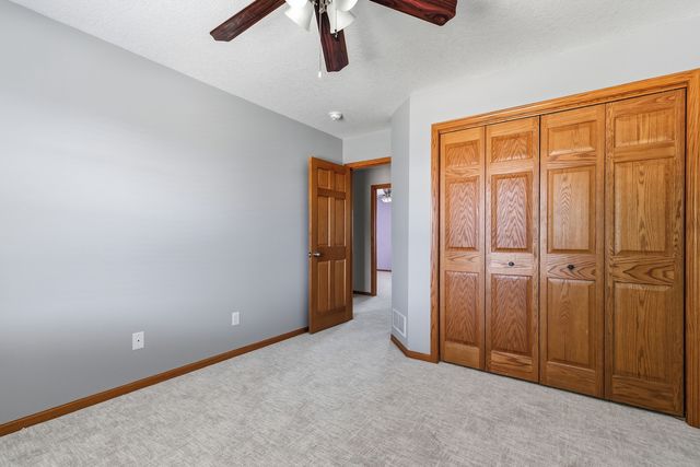 11 JACOB Drive, Eldridge, IA 52478