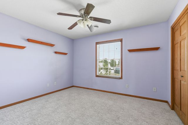 11 JACOB Drive, Eldridge, IA 52478