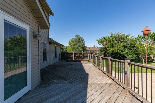 11 JACOB Drive, Eldridge, IA 52478