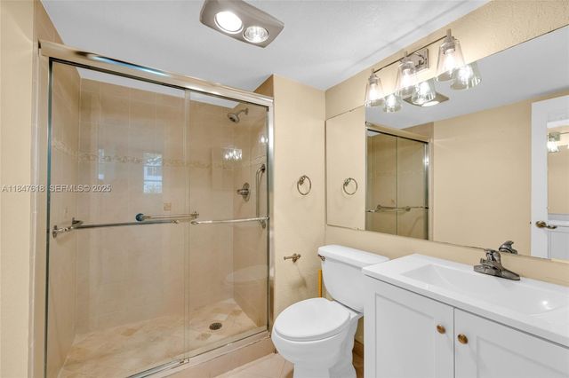 681 S Hollybrook Drive 109, Pembroke Pines, FL 33025