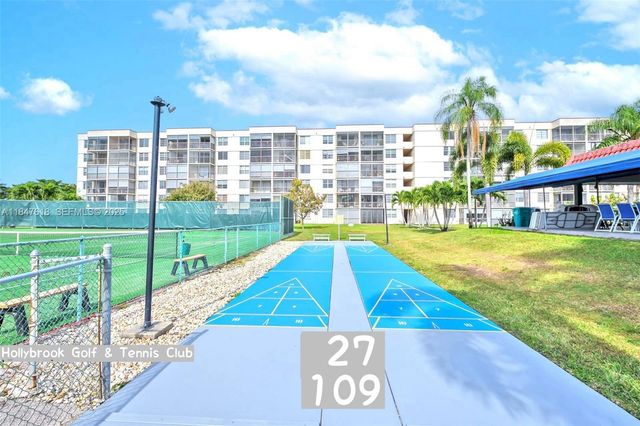 681 S Hollybrook Drive 109, Pembroke Pines, FL 33025