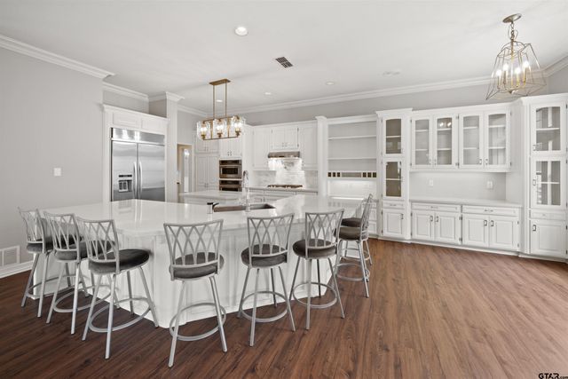 1710 Brandywine Dr, Tyler, TX 75703