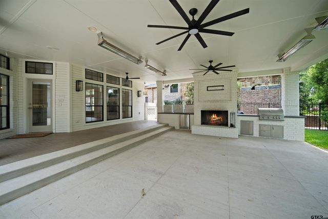 1710 Brandywine Dr, Tyler, TX 75703