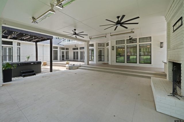 1710 Brandywine Dr, Tyler, TX 75703