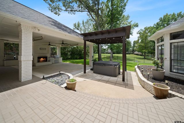 1710 Brandywine Dr, Tyler, TX 75703