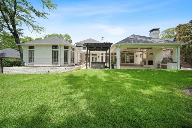 1710 Brandywine Dr, Tyler, TX 75703