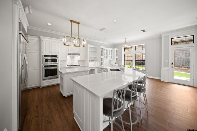 1710 Brandywine Dr, Tyler, TX 75703