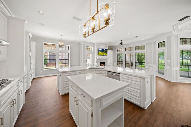 1710 Brandywine Dr, Tyler, TX 75703