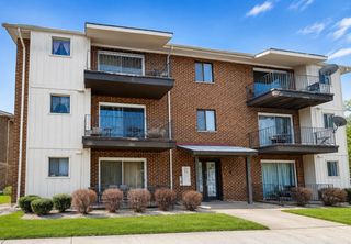 6329 175th Street 2N, Tinley Park, IL 60477