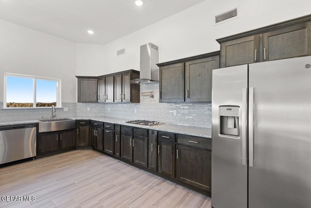 15353 Promise Avenue, El Paso, TX 79938