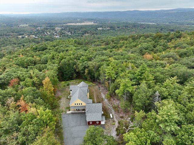 83 Eden Trail Branch, Leyden, MA 01337