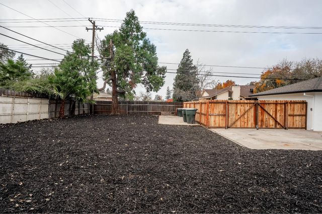 6200 Kiernan Dr, Carmichael, CA 95608