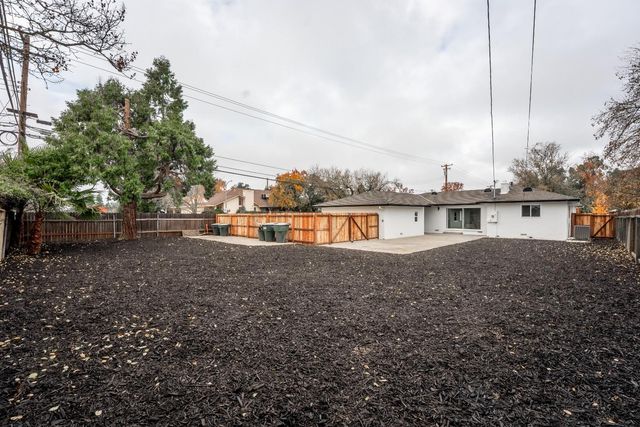 6200 Kiernan Dr, Carmichael, CA 95608