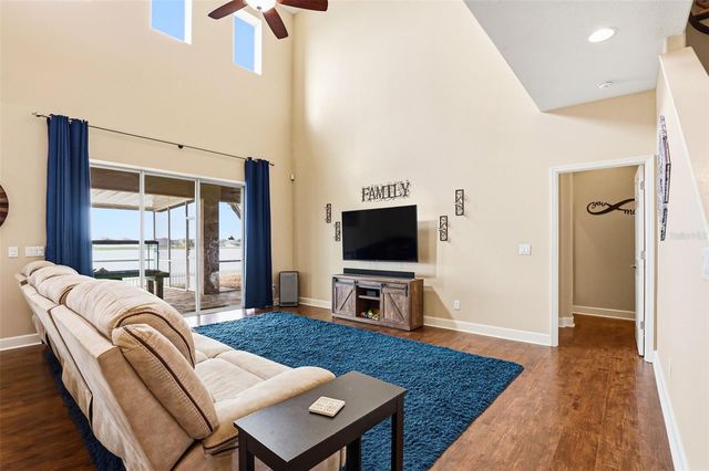 714 TANANA FALL DRIVE, Ruskin, FL 33570