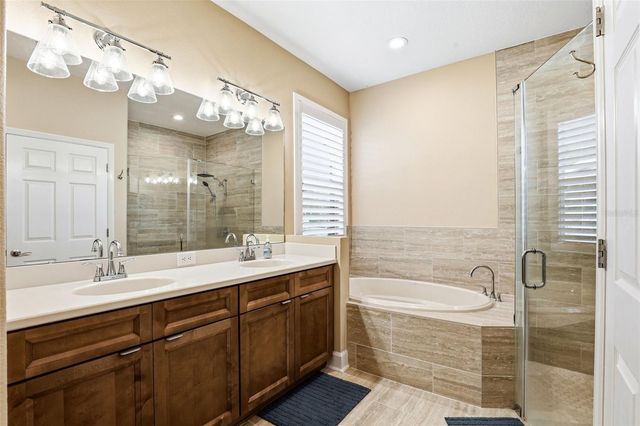 714 TANANA FALL DRIVE, Ruskin, FL 33570