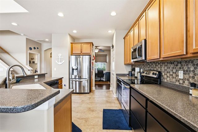 714 TANANA FALL DRIVE, Ruskin, FL 33570