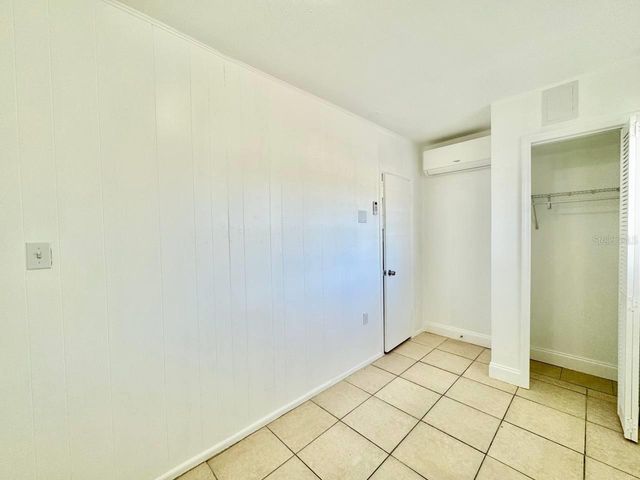 1302 E NEW ORLEANS AVENUE, Tampa, FL 33603