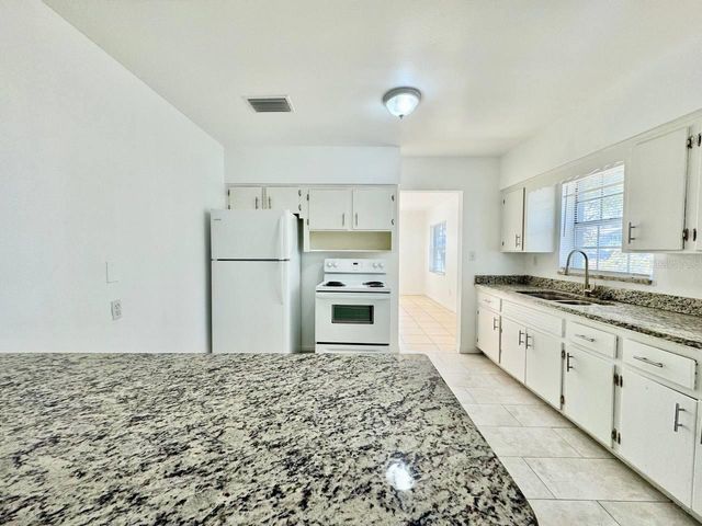 1302 E NEW ORLEANS AVENUE, Tampa, FL 33603