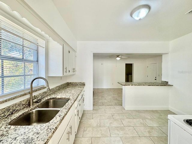 1302 E NEW ORLEANS AVENUE, Tampa, FL 33603