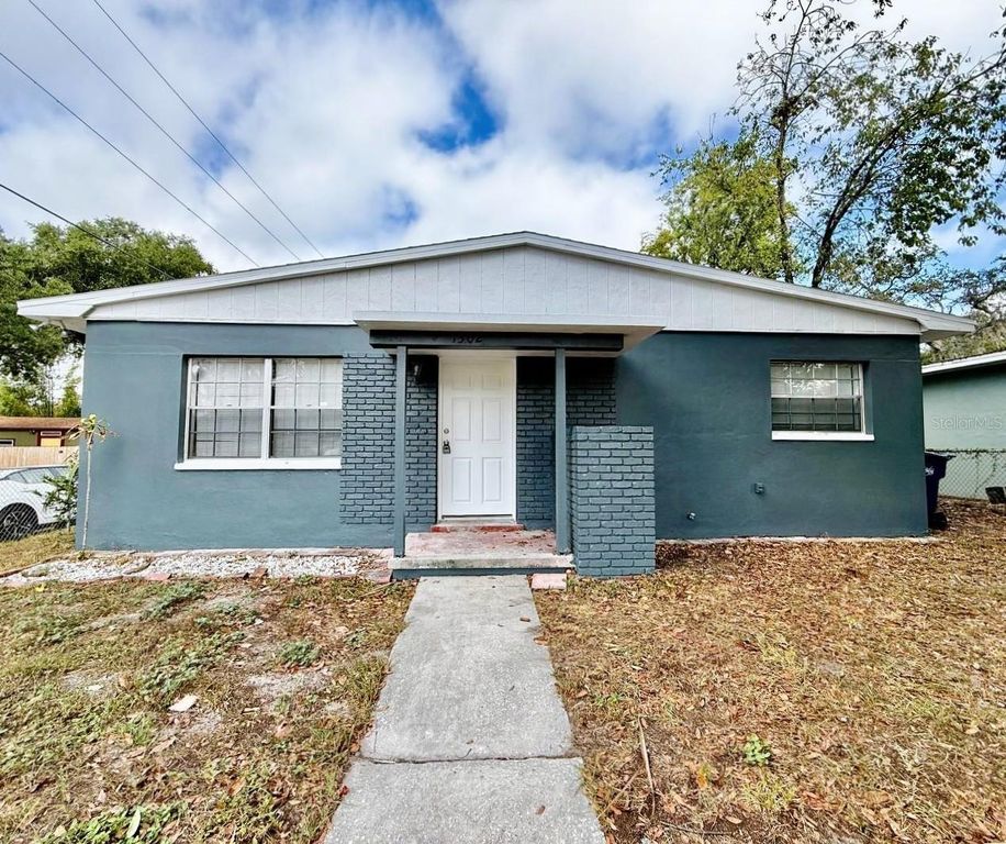 1302 E NEW ORLEANS AVENUE, Tampa, FL 33603