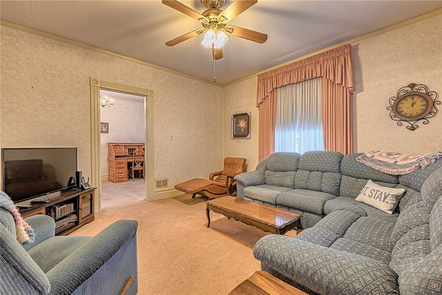 115 W 5th Ave, Derry Boro, PA 15627