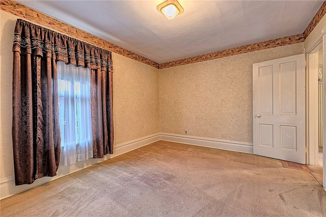 115 W 5th Ave, Derry Boro, PA 15627