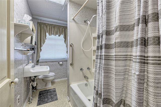 115 W 5th Ave, Derry Boro, PA 15627