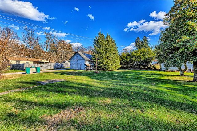 115 W 5th Ave, Derry Boro, PA 15627