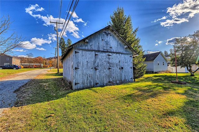 115 W 5th Ave, Derry Boro, PA 15627