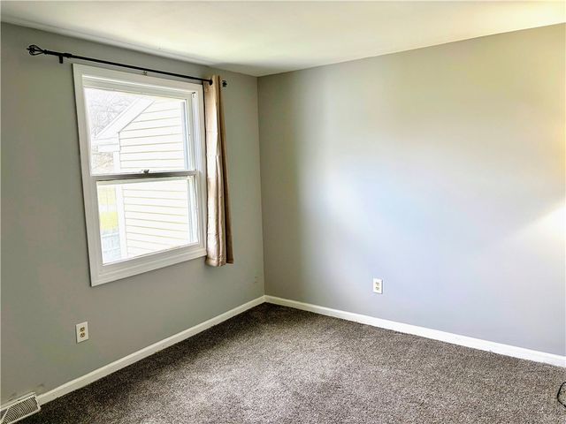 424 Upper Valley Road, Gates, NY 14624