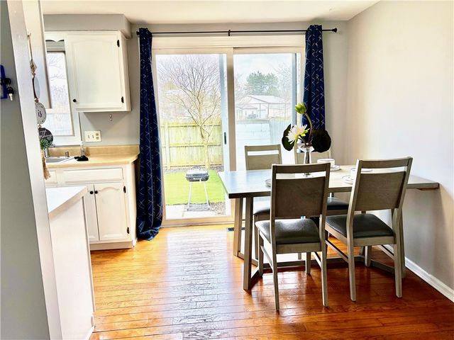 424 Upper Valley Road, Gates, NY 14624