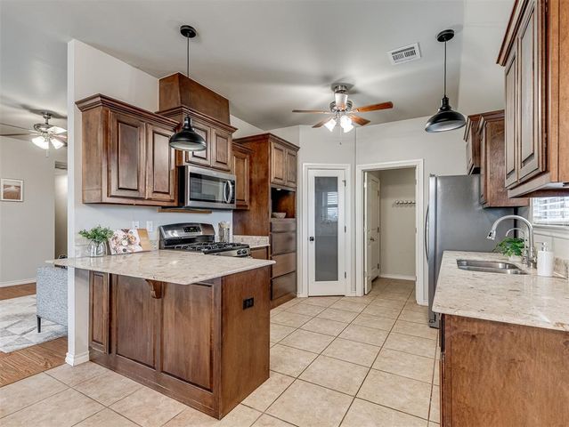 1740 N Dobbs Road, Harrah, OK 73045