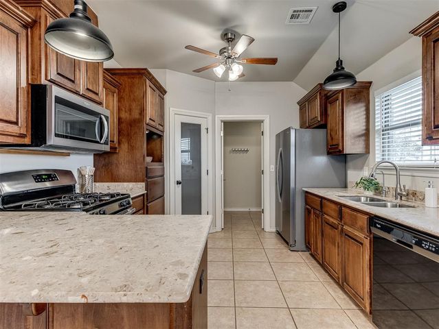 1740 N Dobbs Road, Harrah, OK 73045