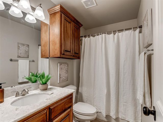 1740 N Dobbs Road, Harrah, OK 73045