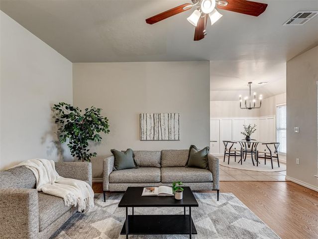 1740 N Dobbs Road, Harrah, OK 73045