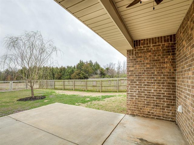 1740 N Dobbs Road, Harrah, OK 73045