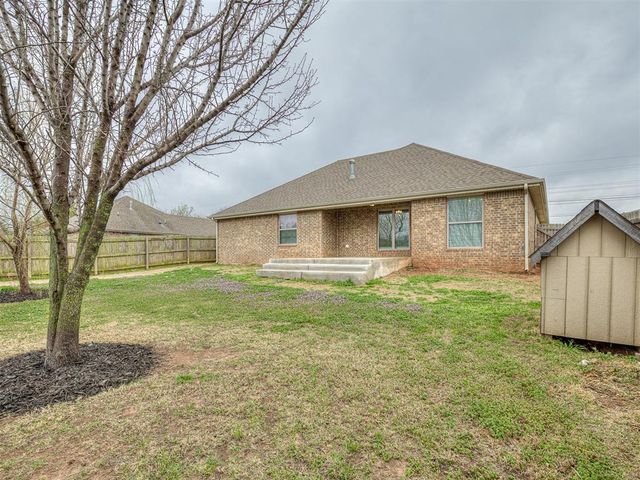 1740 N Dobbs Road, Harrah, OK 73045